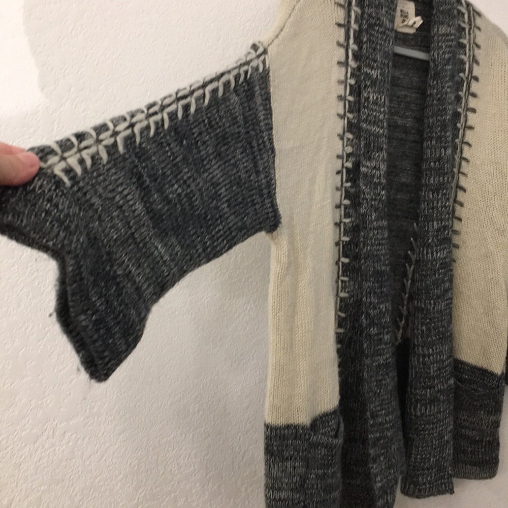 Billabong sweater cardigan size medium - Picture 7 of 10